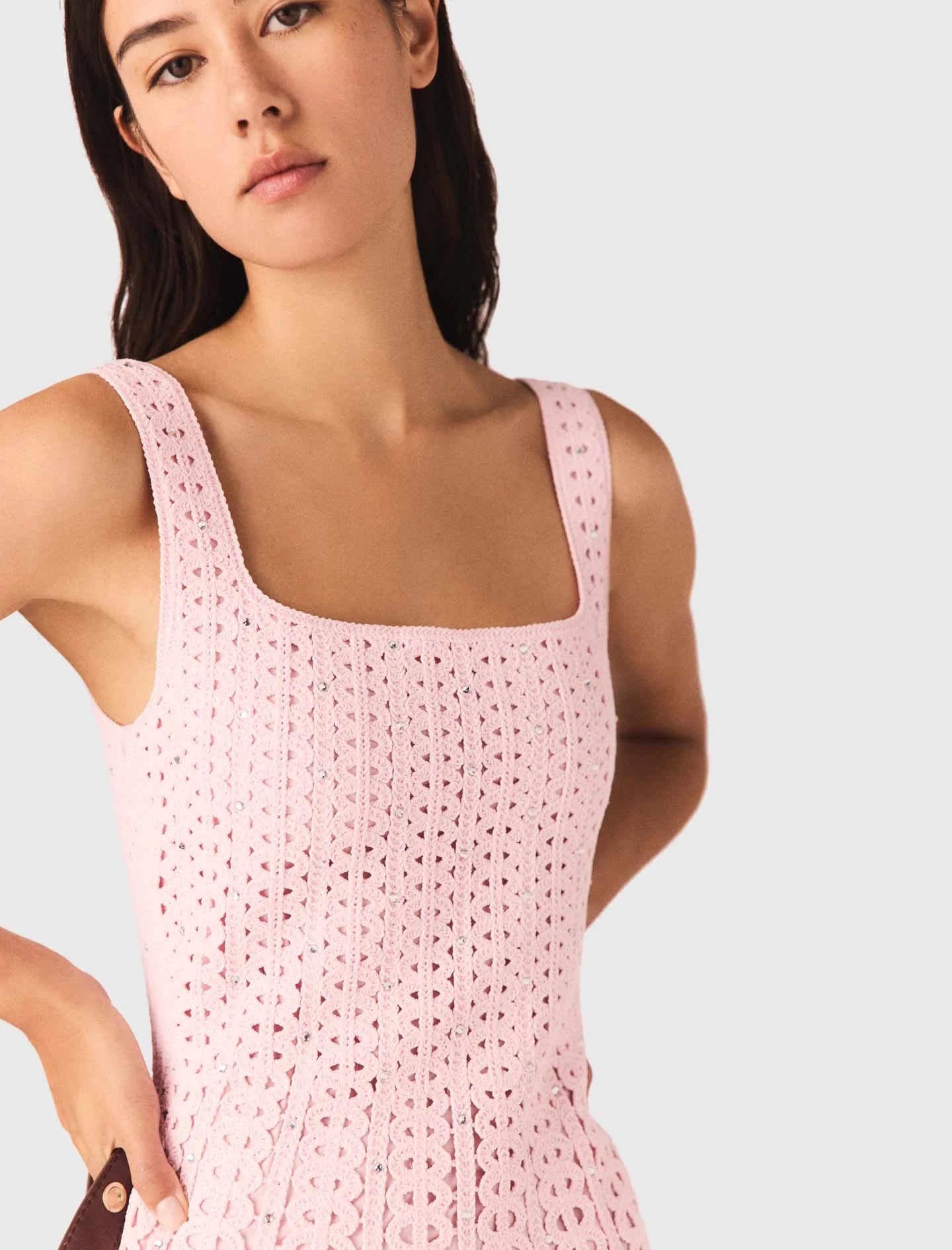 Vestido corto ganchillo con strass