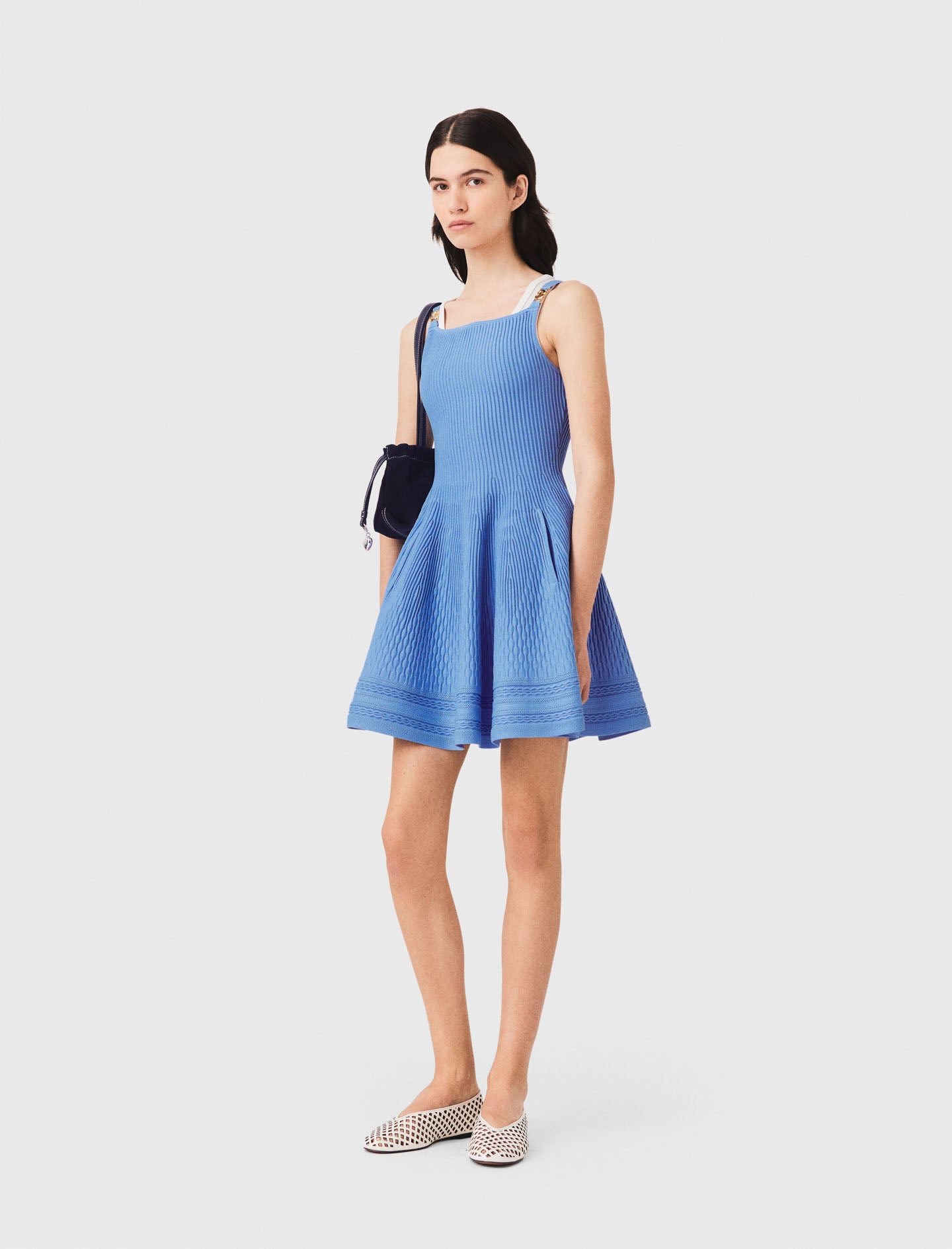 Vestido corto de punto