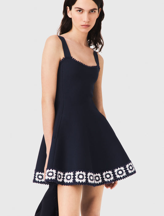 Vestido con paneles de ganchillo