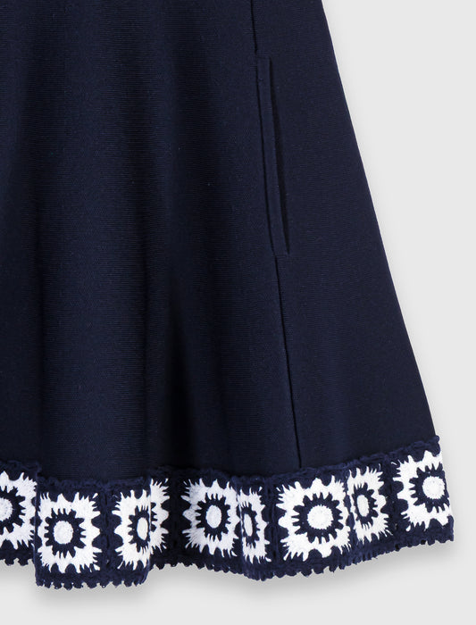 Vestido con paneles de ganchillo