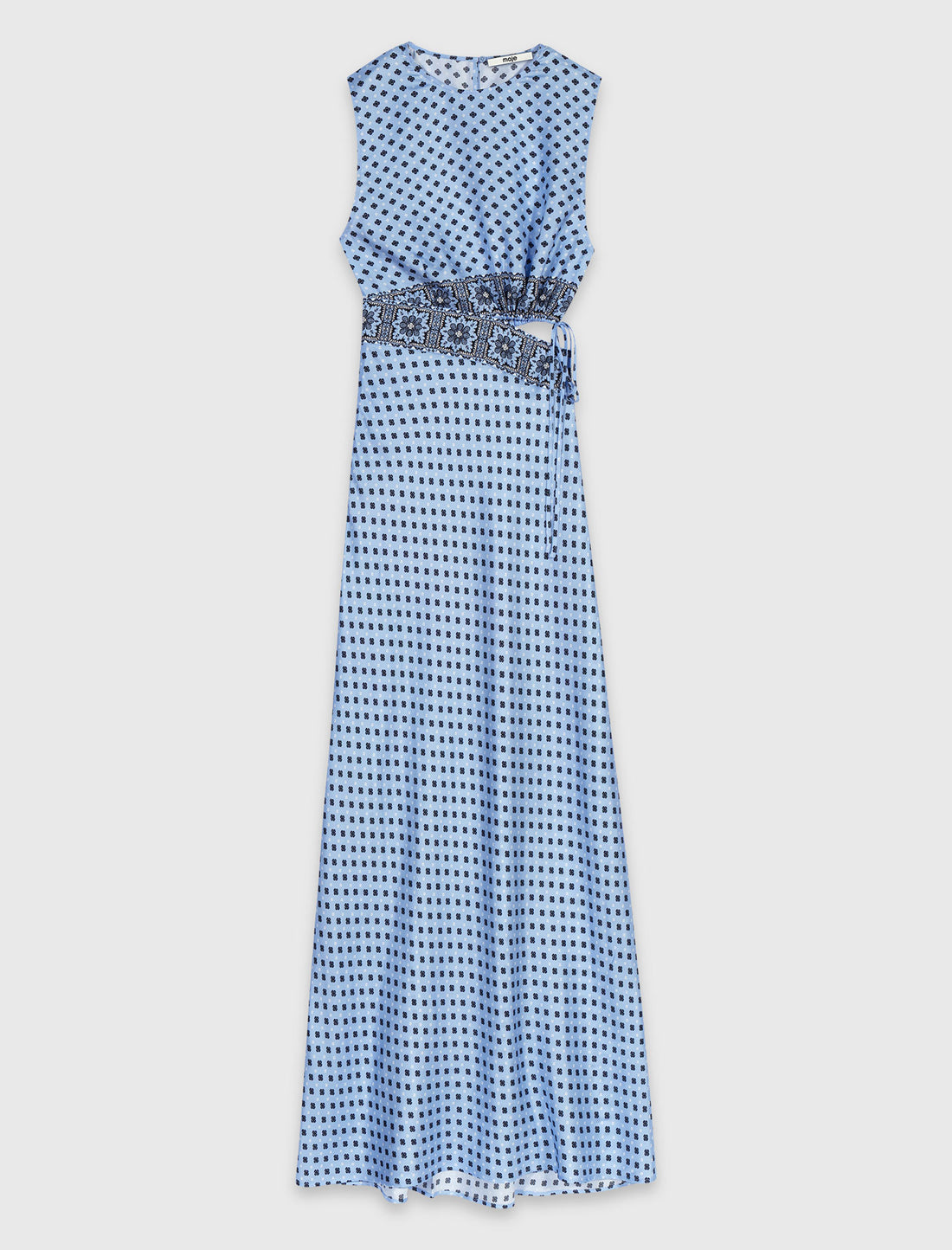 Vestido estampado con recorte