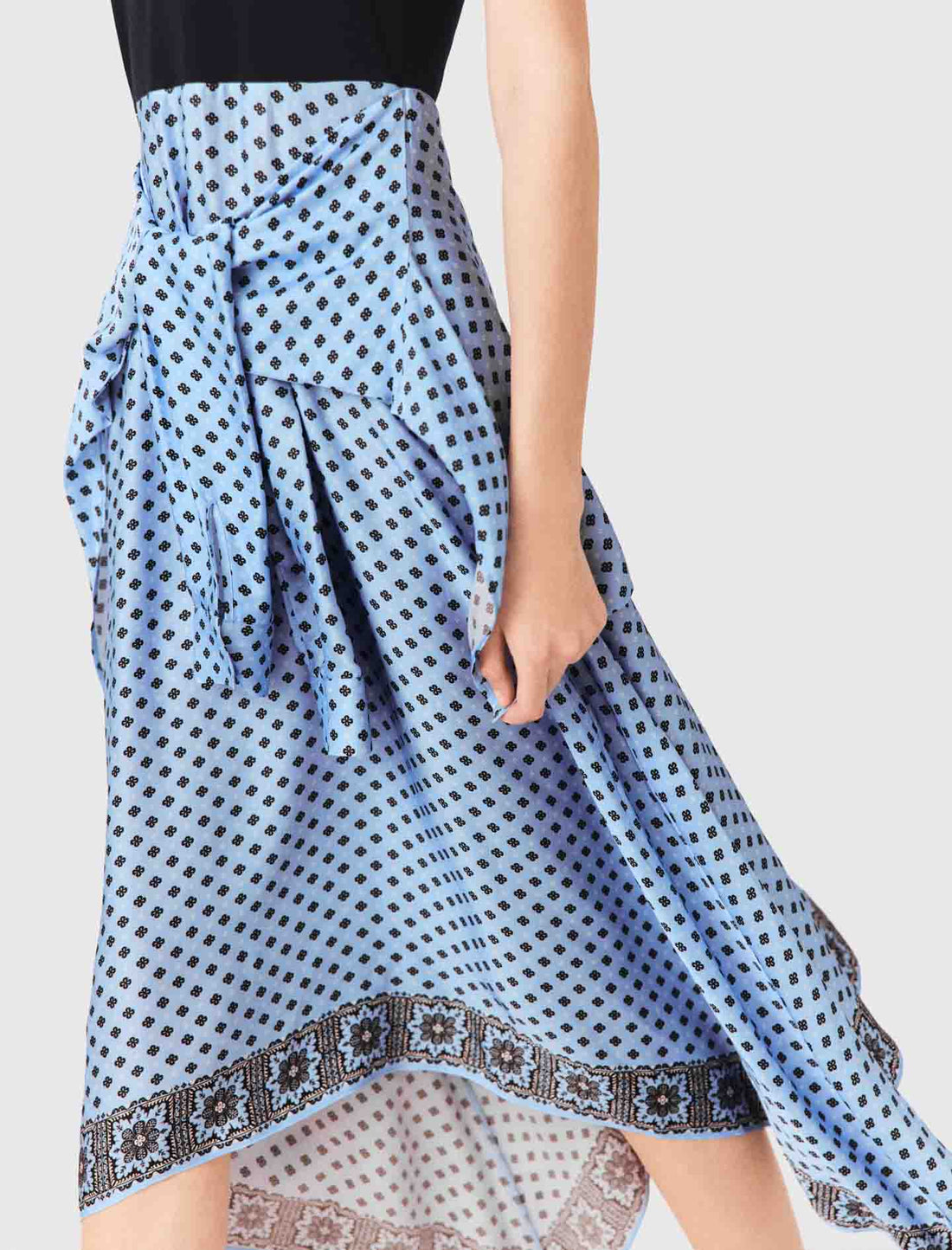 Vestido trampantojo falda pañuelo