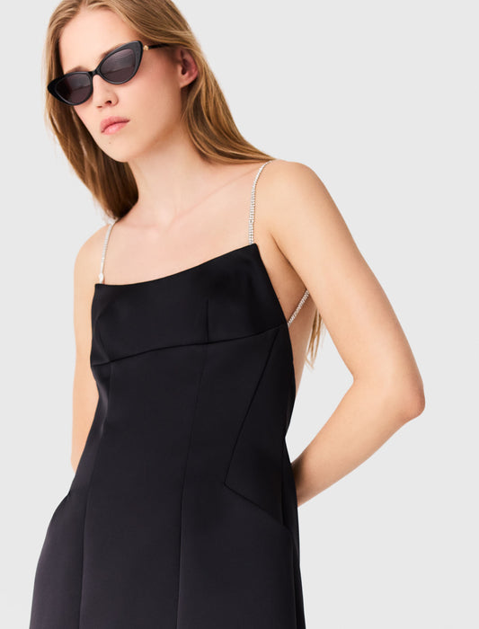 Vestido corto de satén sin espalda
