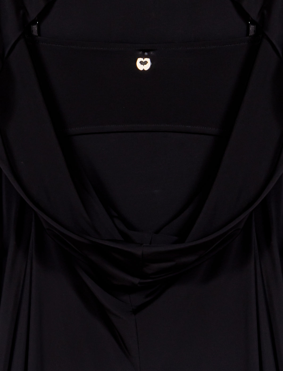 Vestido largo con espalda drapeada