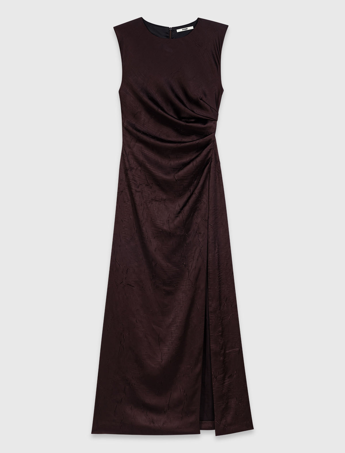 Vestido largo satinado y drapeado