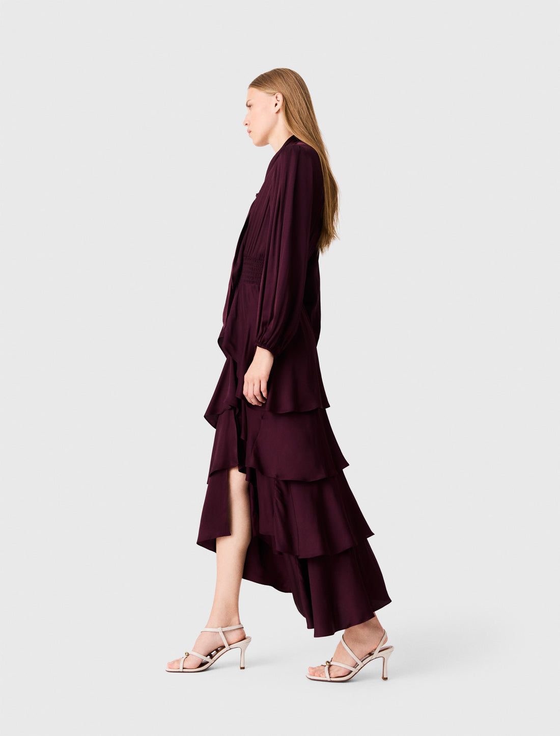 Vestido largo con volantes