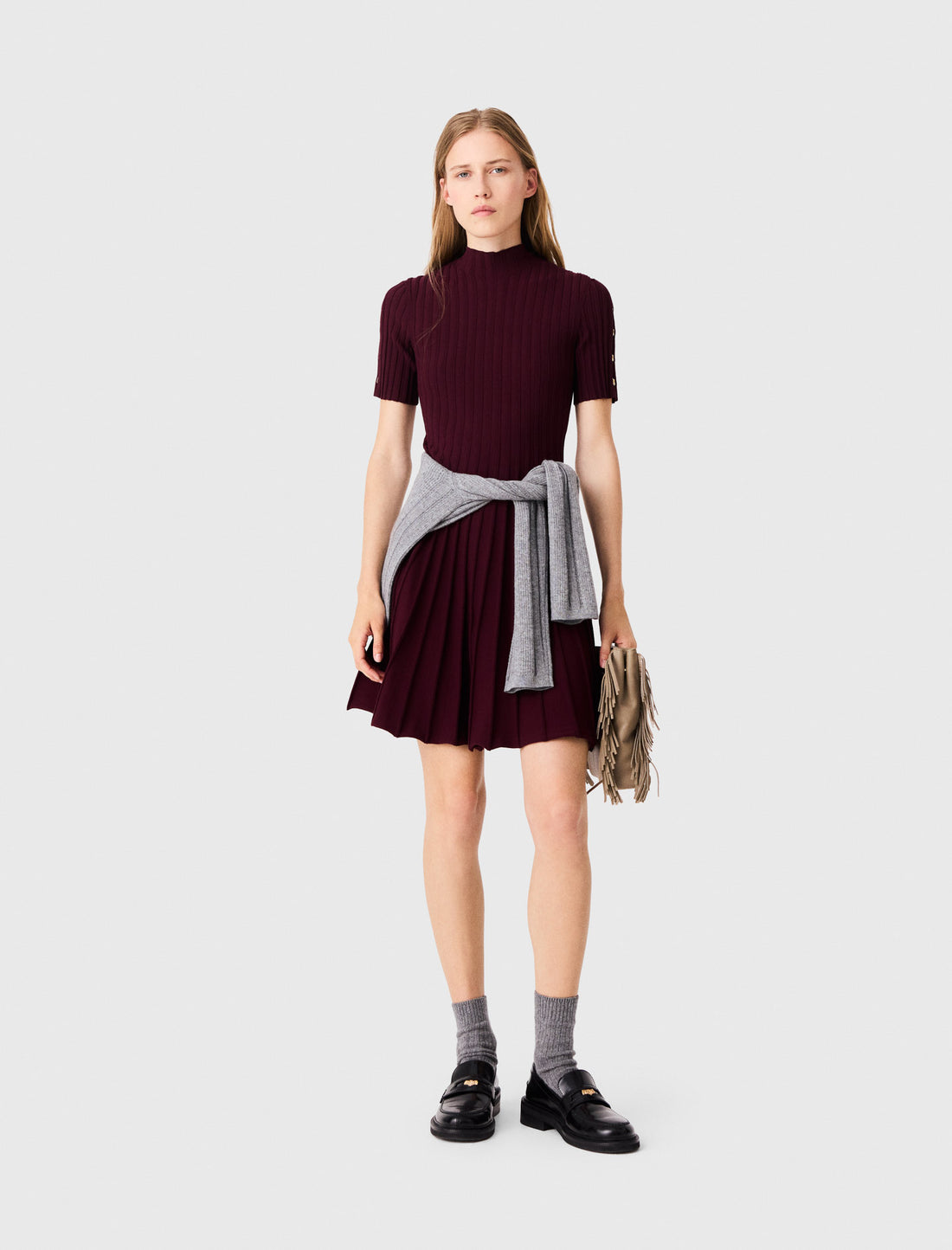 Vestido corto skater cuello alto