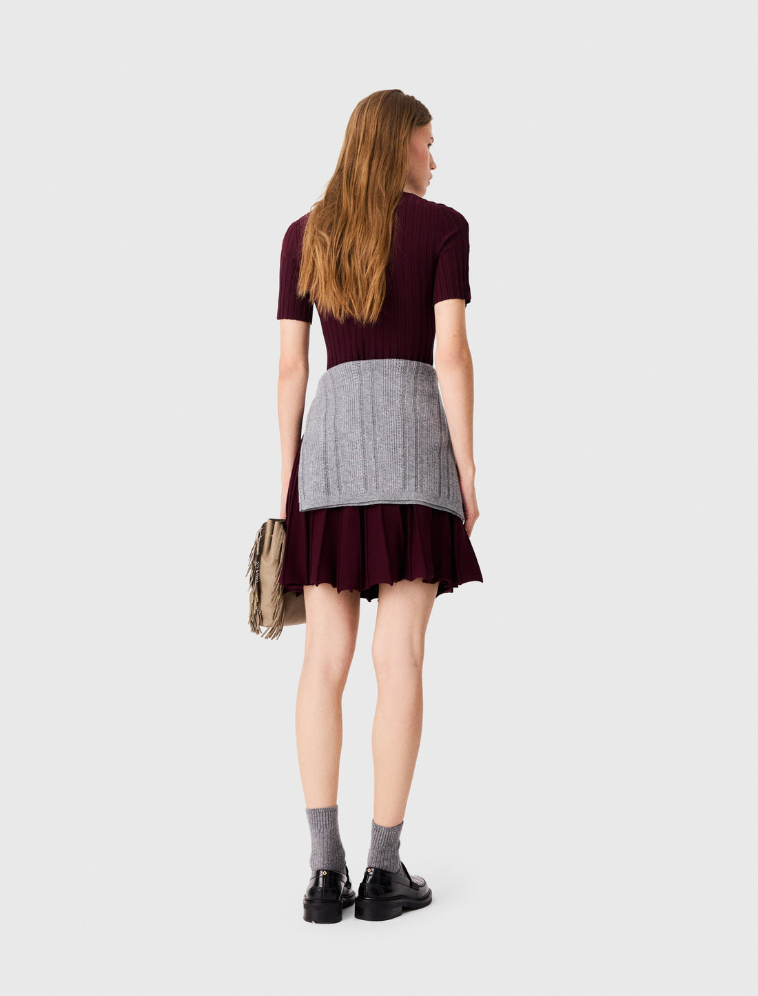 Vestido corto skater cuello alto