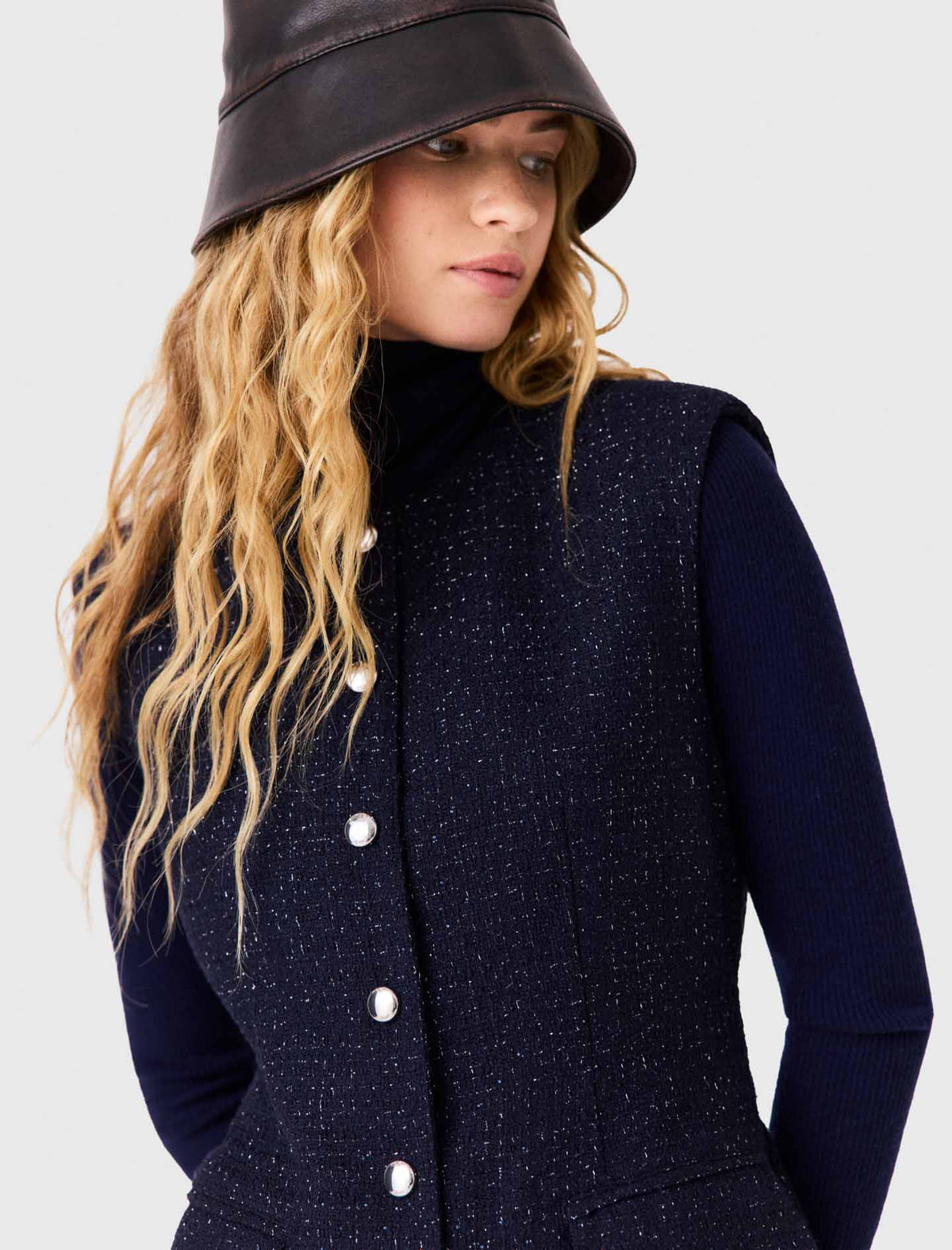 Vestido corto de tweed con lúrex