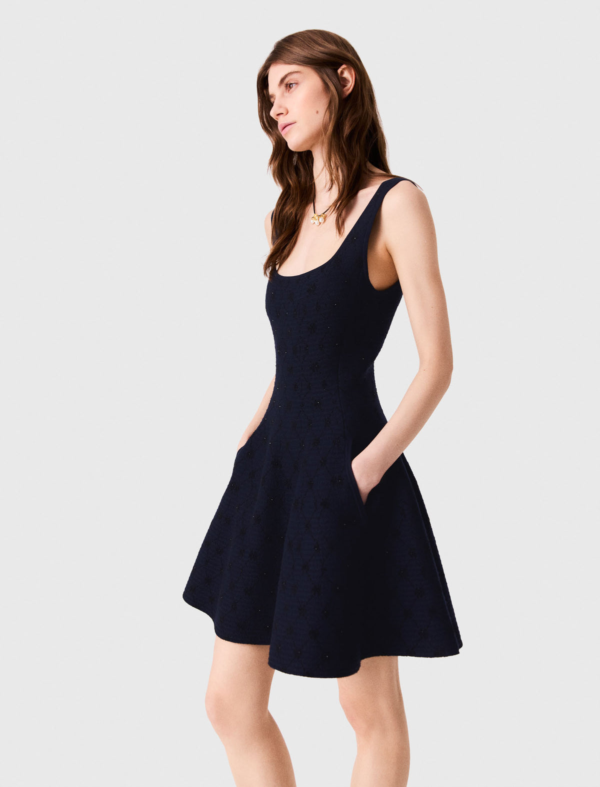 Vestido corto skater de jacquard