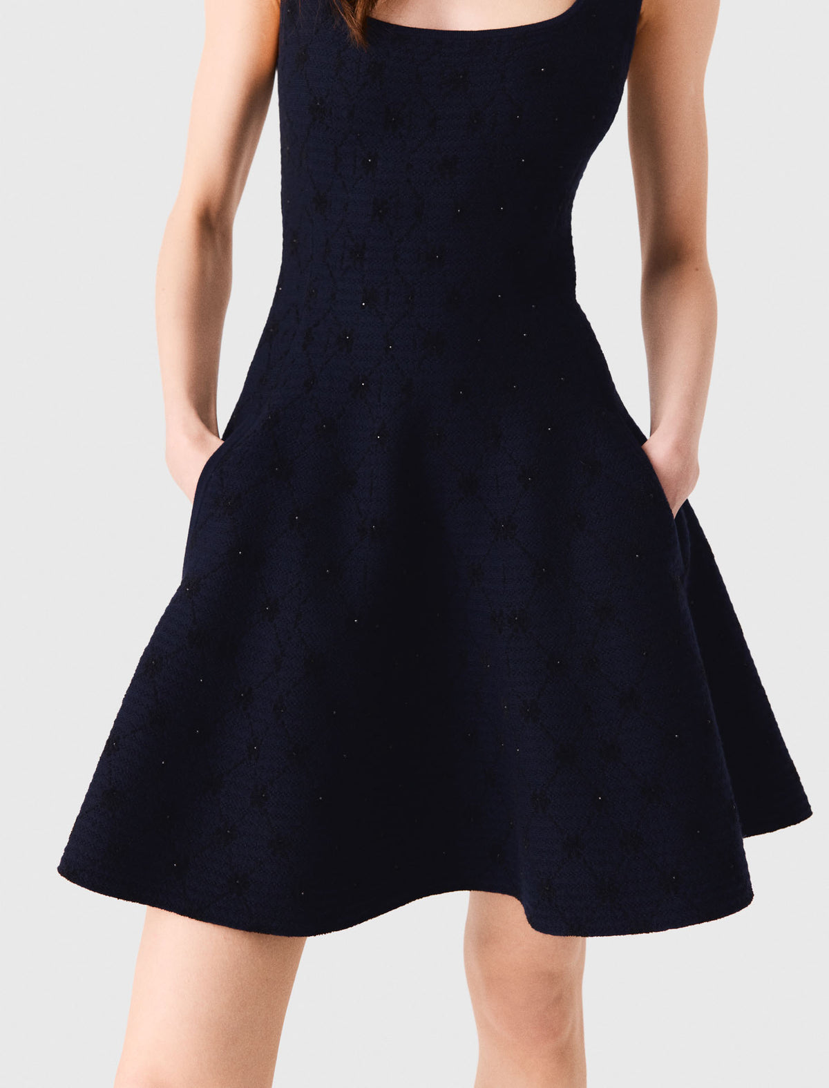 Vestido corto skater de jacquard