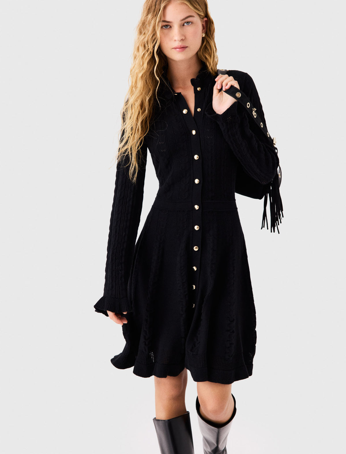 Vestido corto de punto con botones