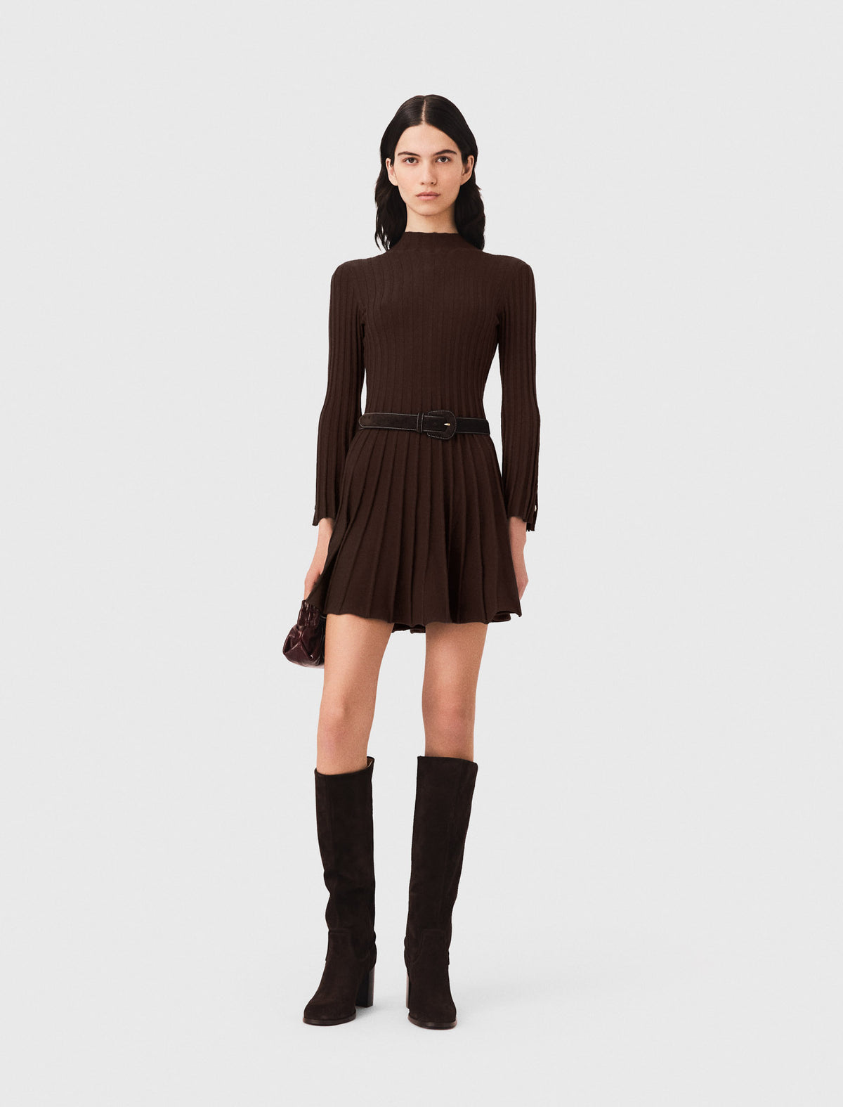 Vestido corto skater cuello alto