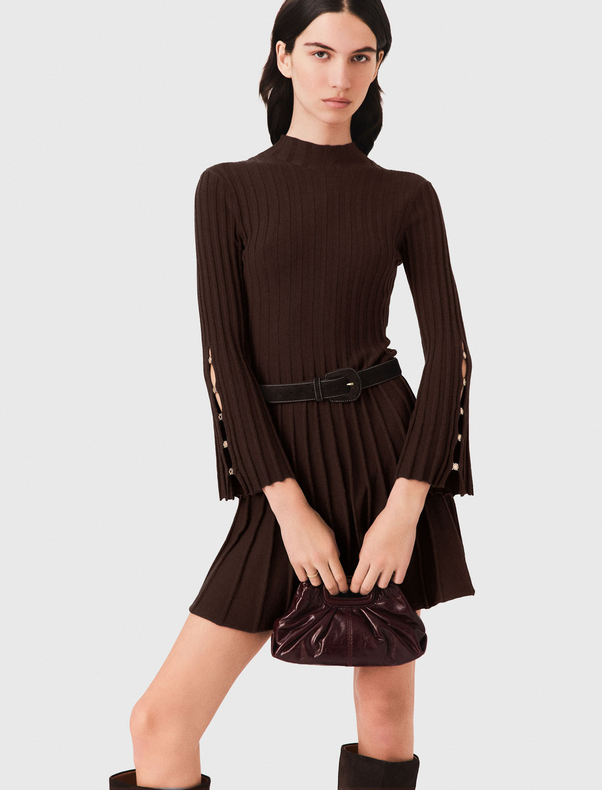 Vestido corto skater cuello alto