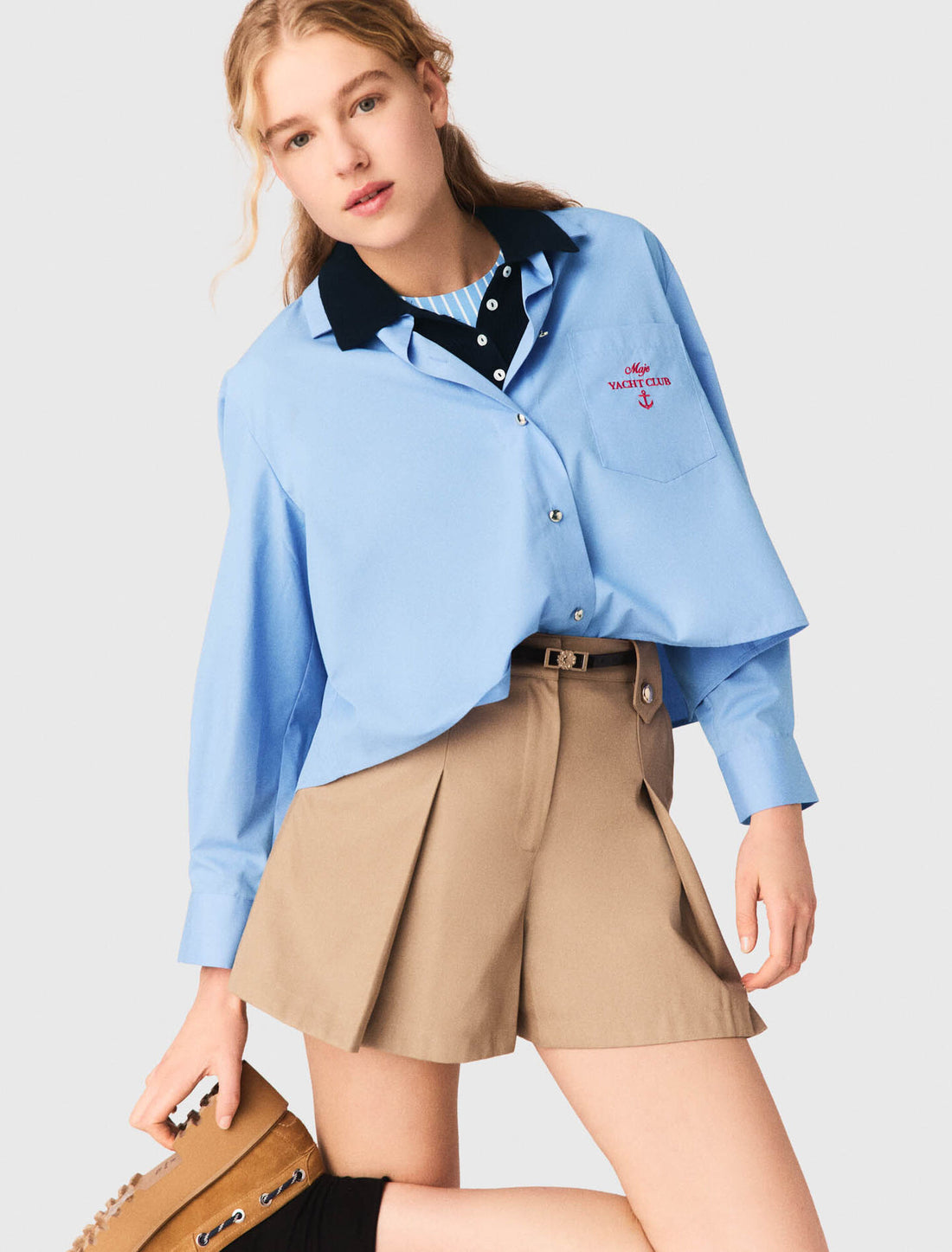 Short de algodón con pliegues
