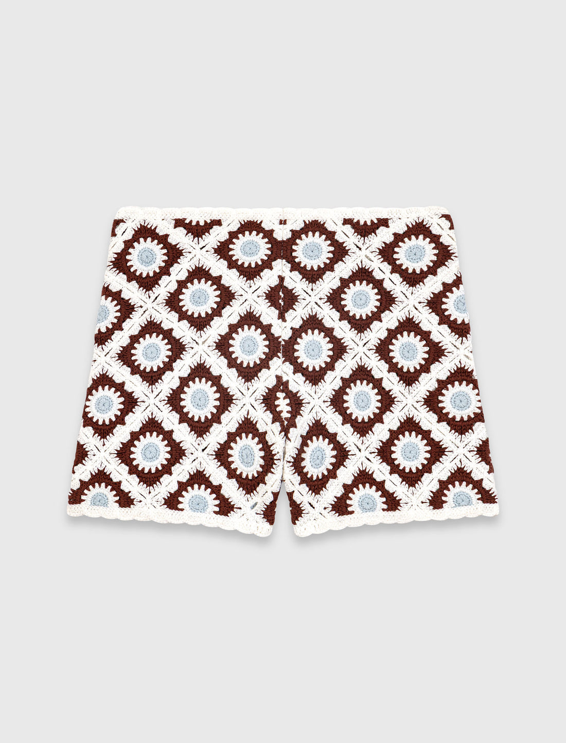 Short de ganchillo motivo floral
