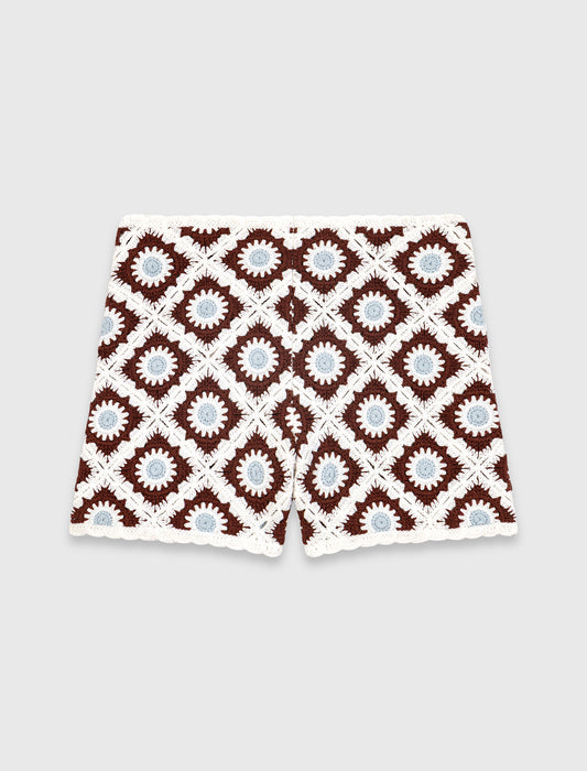 Short de ganchillo motivo floral