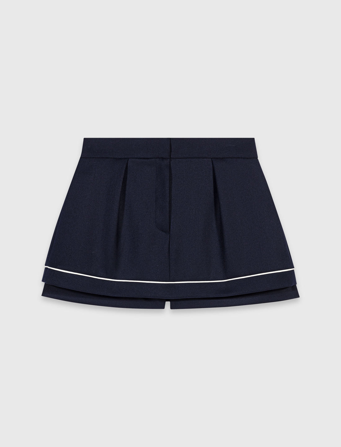 Pantalón corto de traje trampantojo