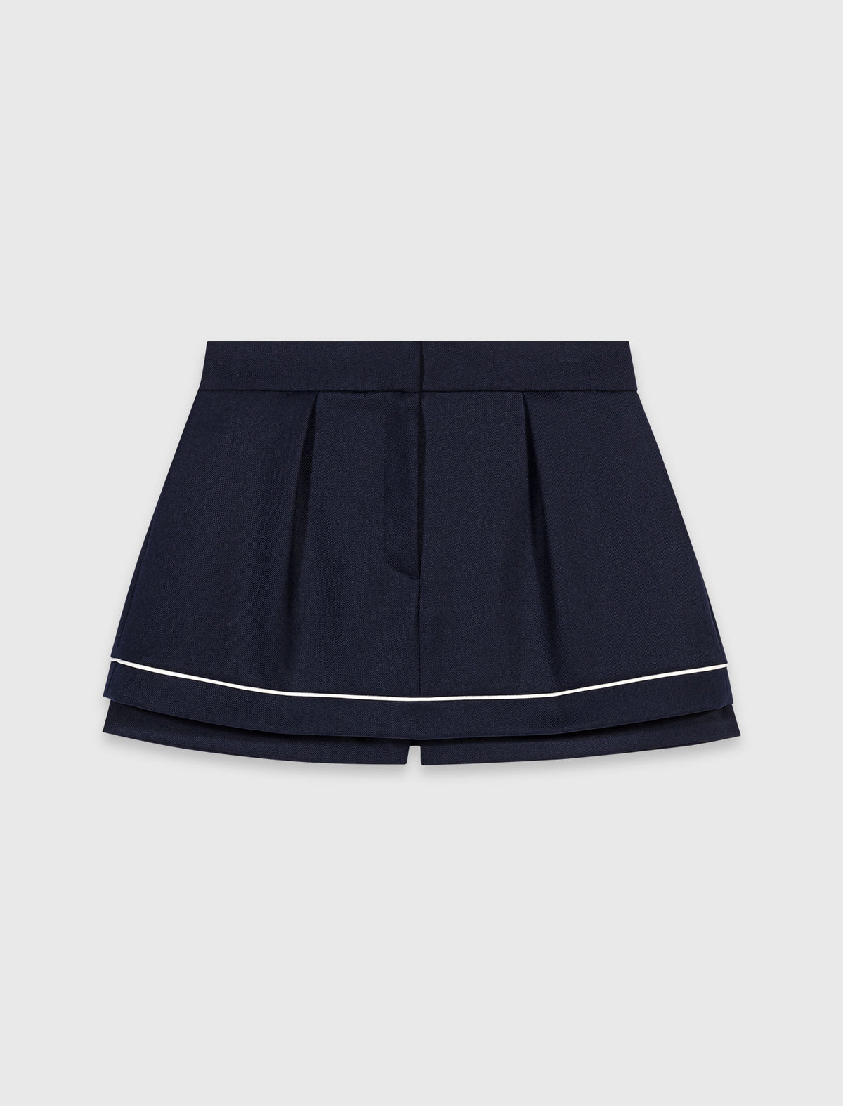 Pantalón corto de traje trampantojo