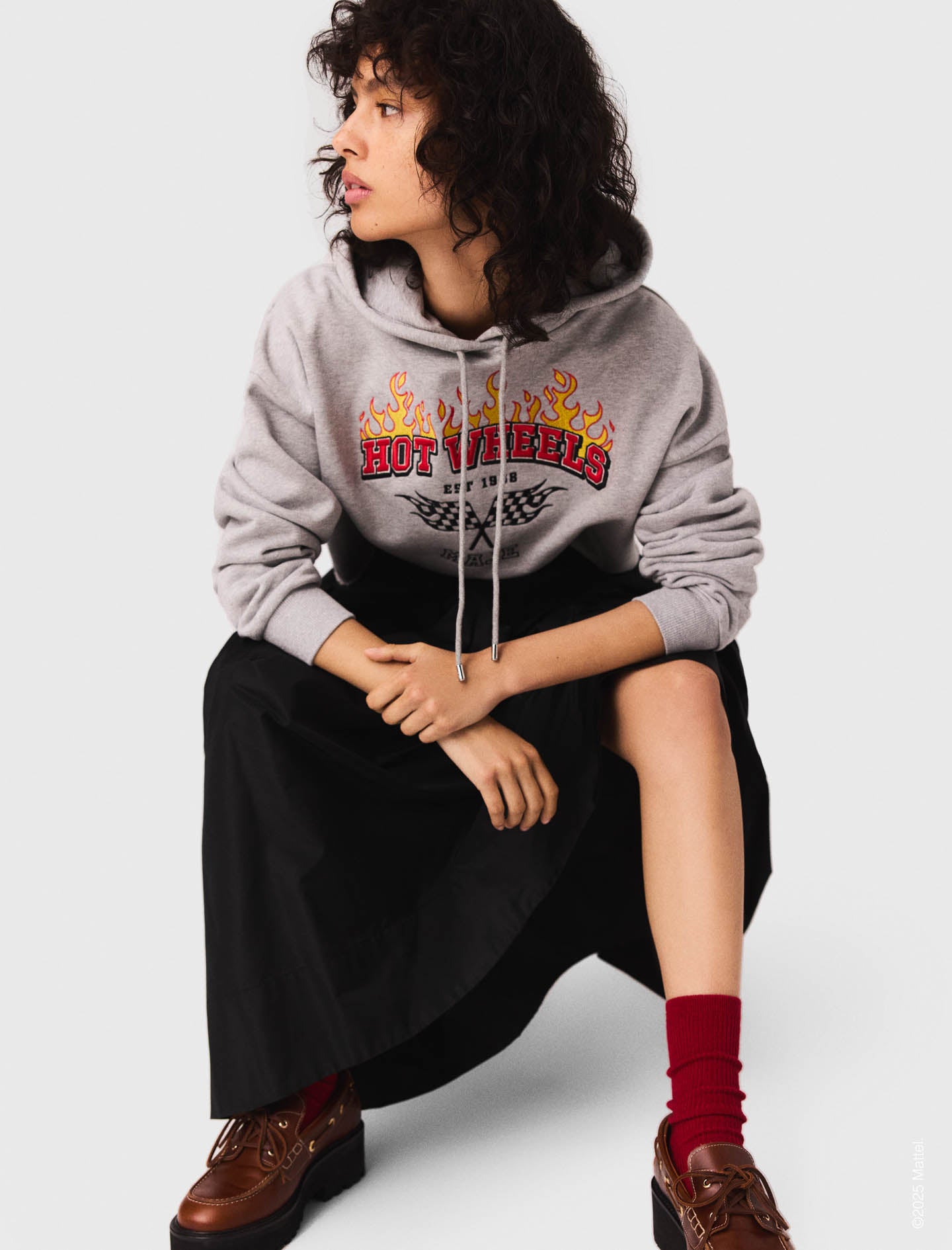 Sudadera corta con logotipo bordado