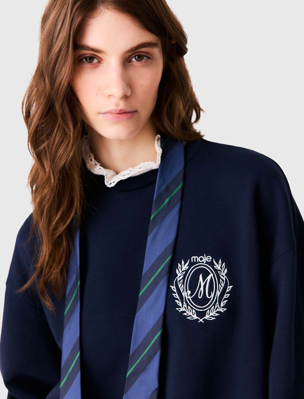 Sudadera con detalles de popelín
