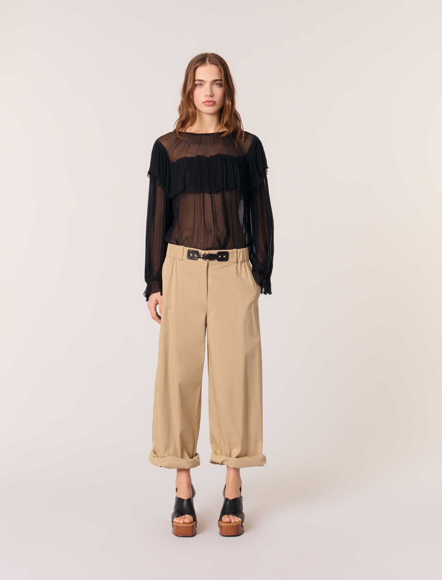 Top de muselina con volantes