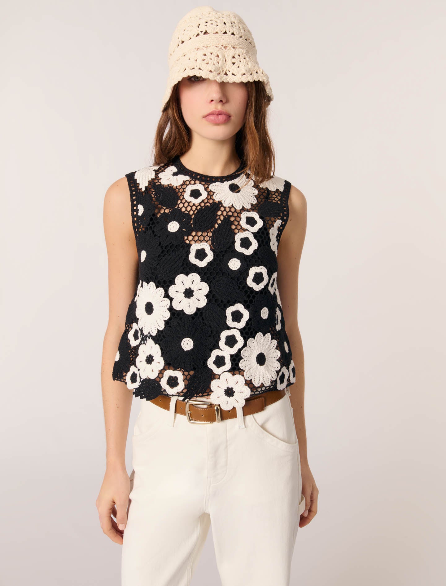 Top de ganchillo floral