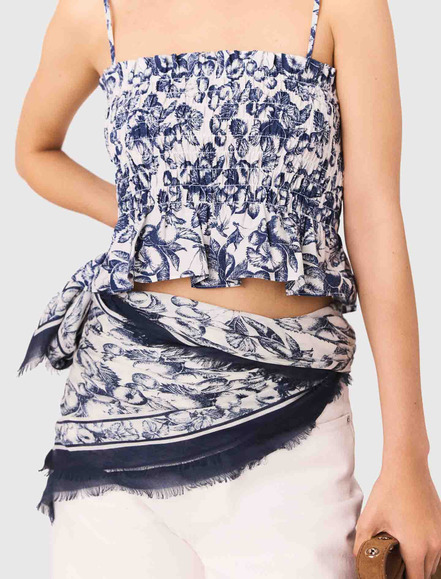 Top fruncido estampado