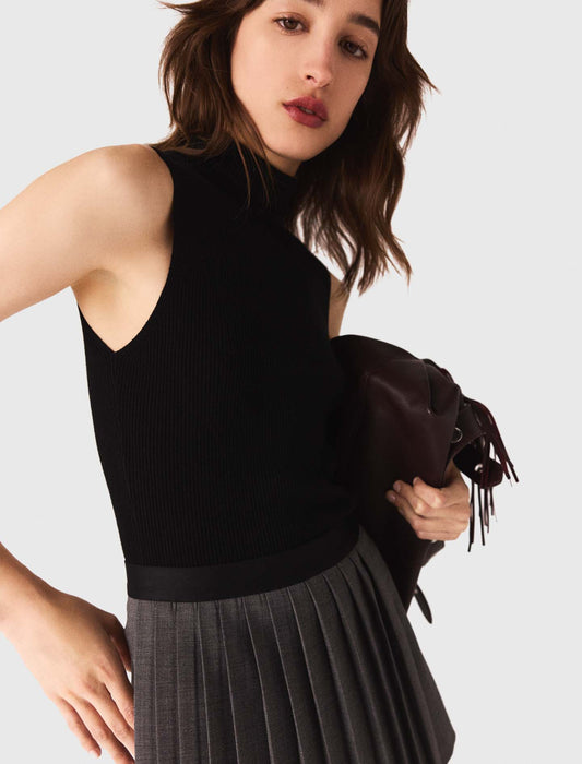 Top de punto sin mangas