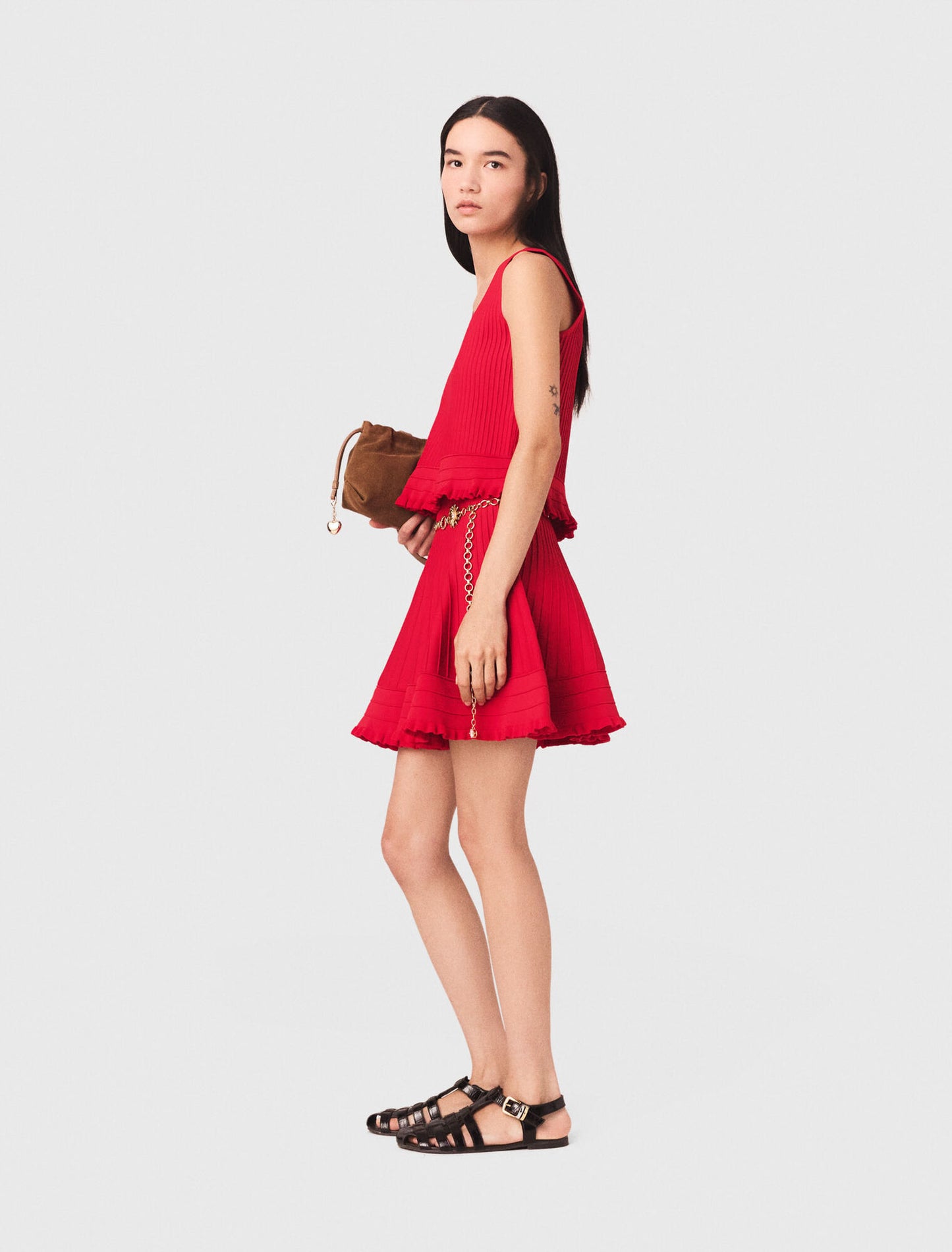 Top de punto con volantes