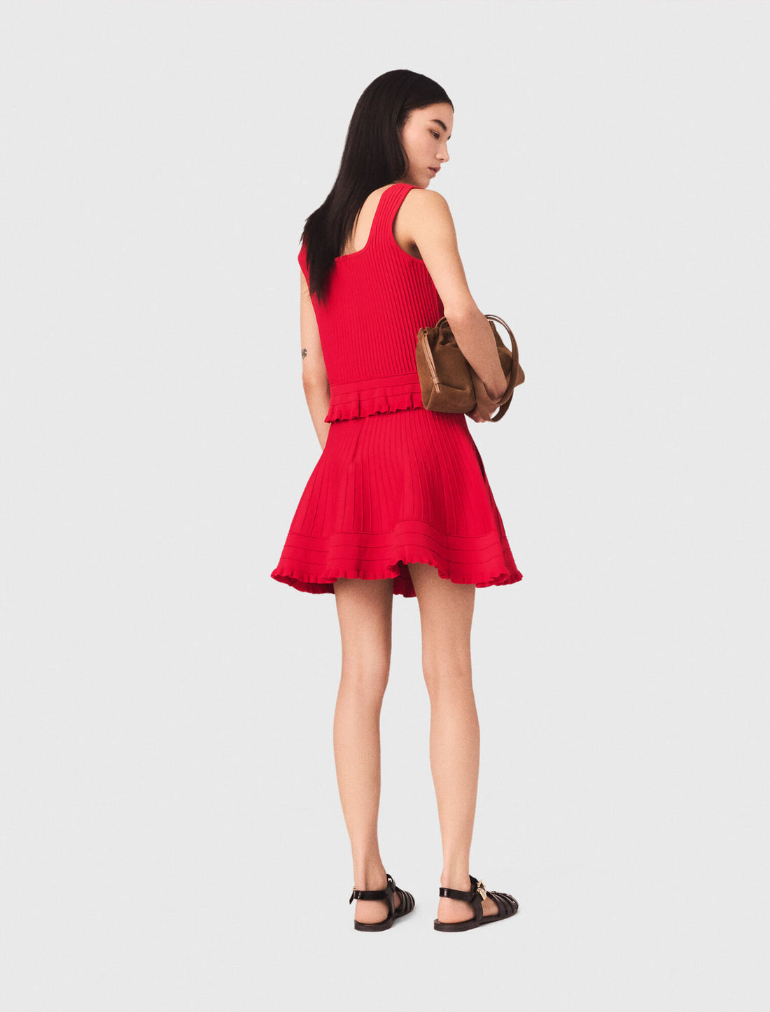 Top de punto con volantes