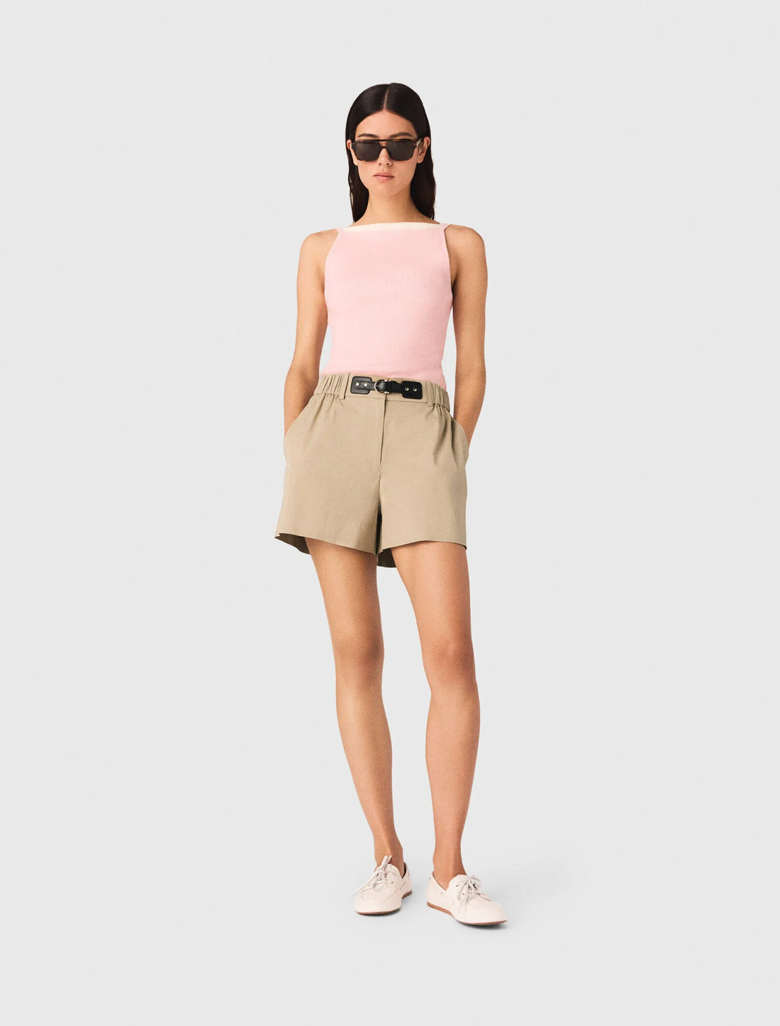 Top de cuello alto recto