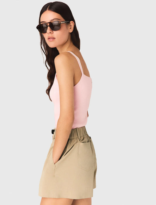 Top de cuello alto recto