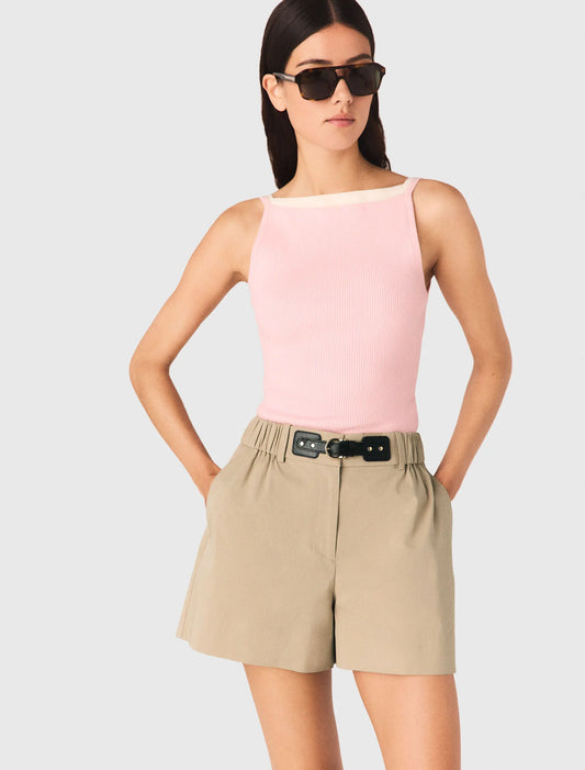 Top de cuello alto recto