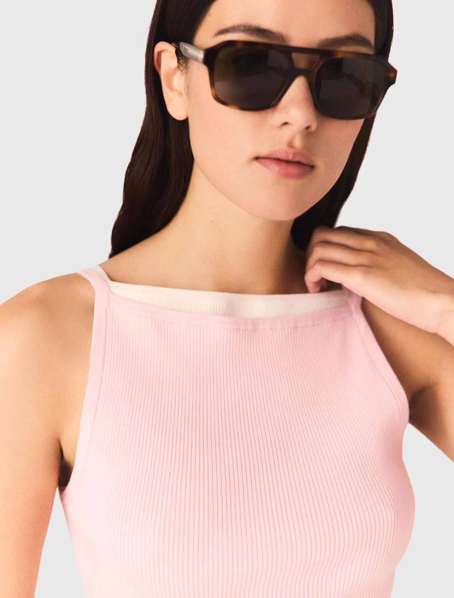 Top de cuello alto recto