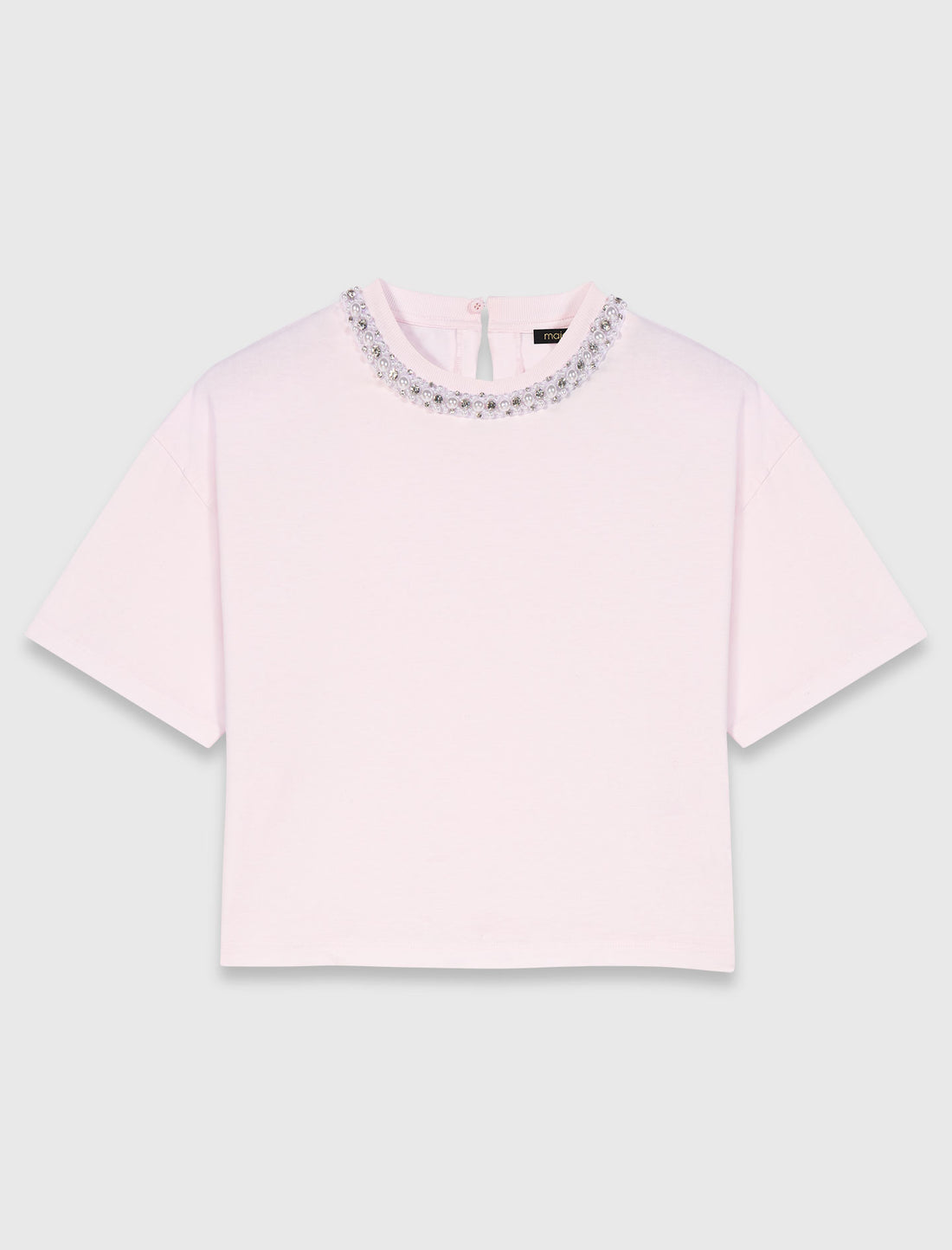 Camiseta con cuello joya