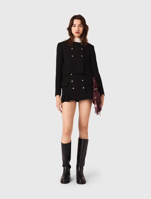 Chaqueta corta con botones dorados