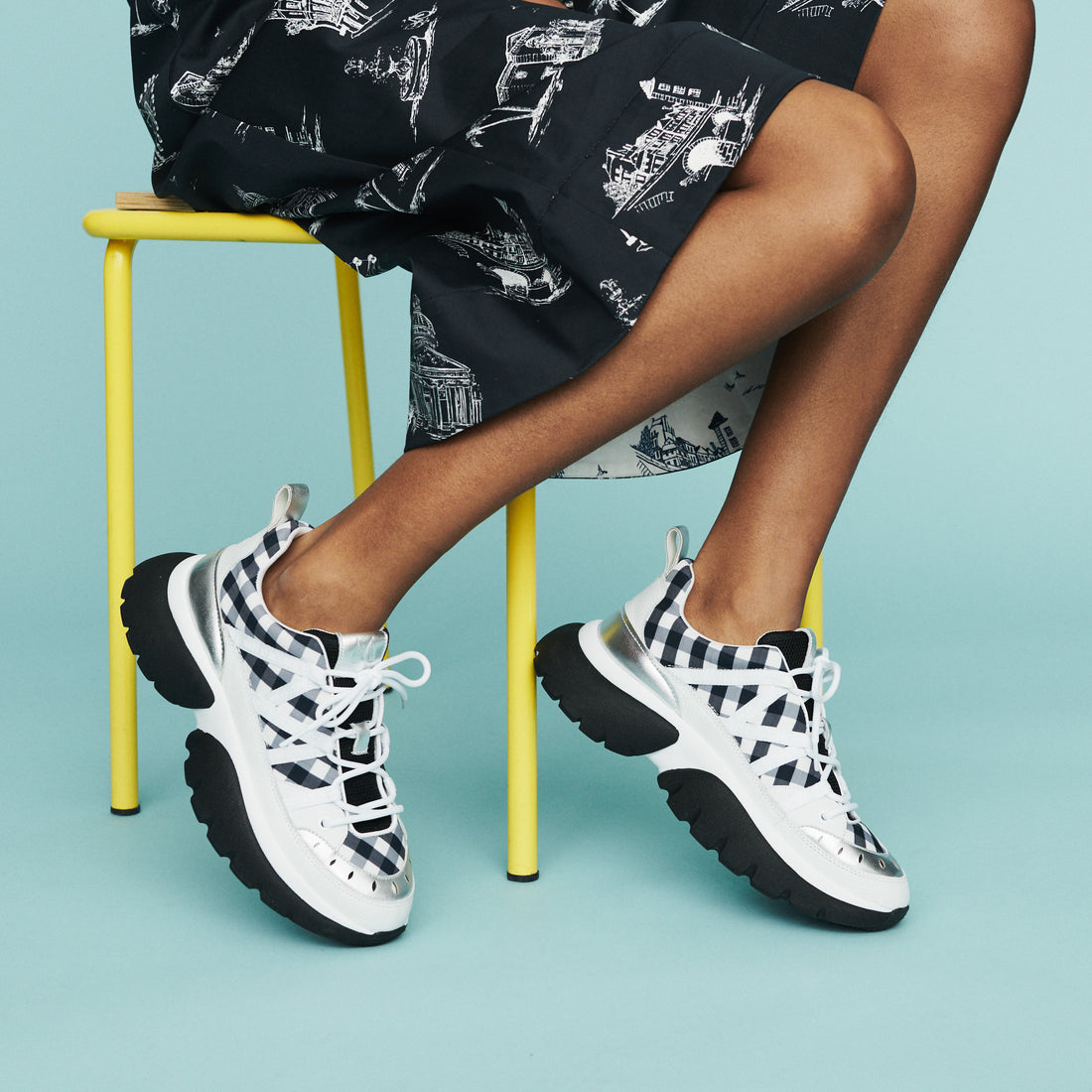 Sneakers con estampado de cuadros