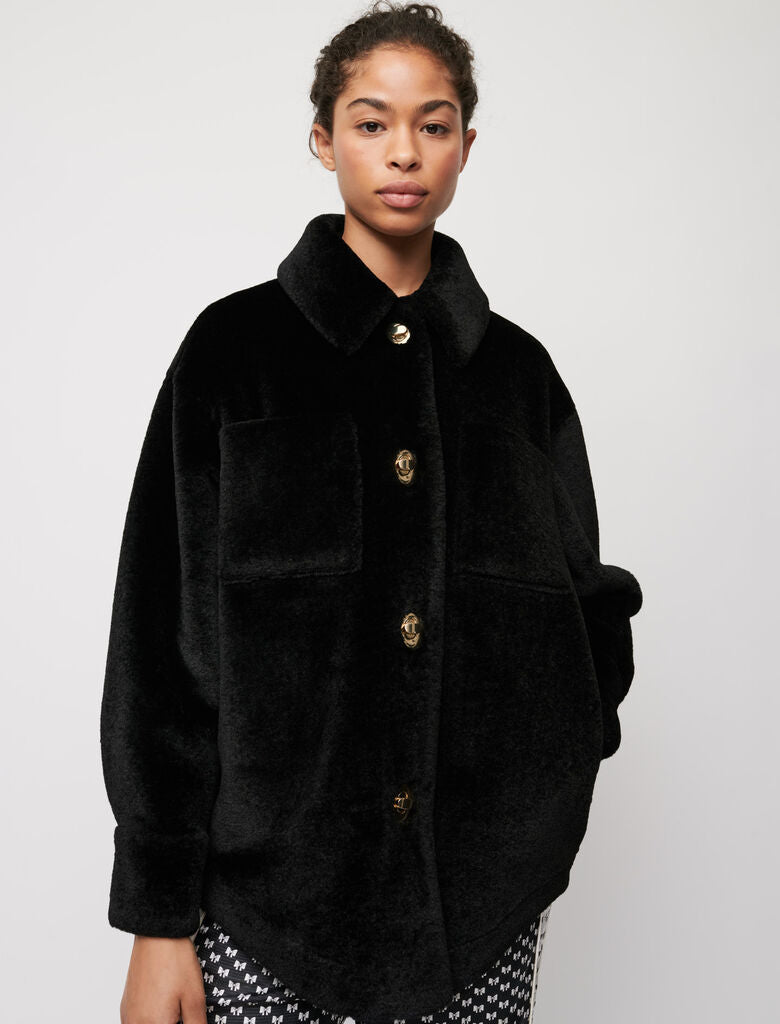 Sobrecamisa oversize de piel sintética