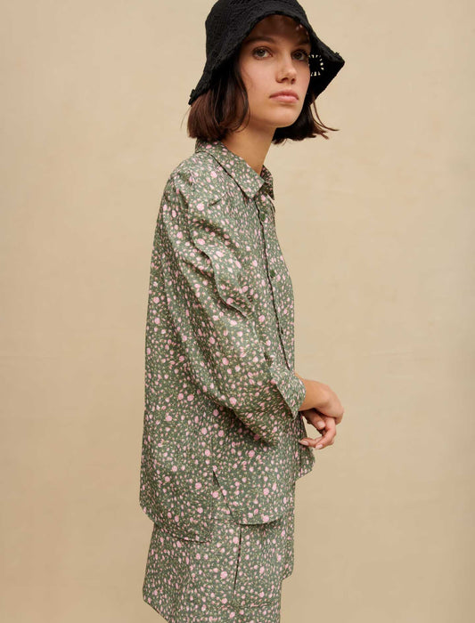 Camisa estampada capullos de rosa