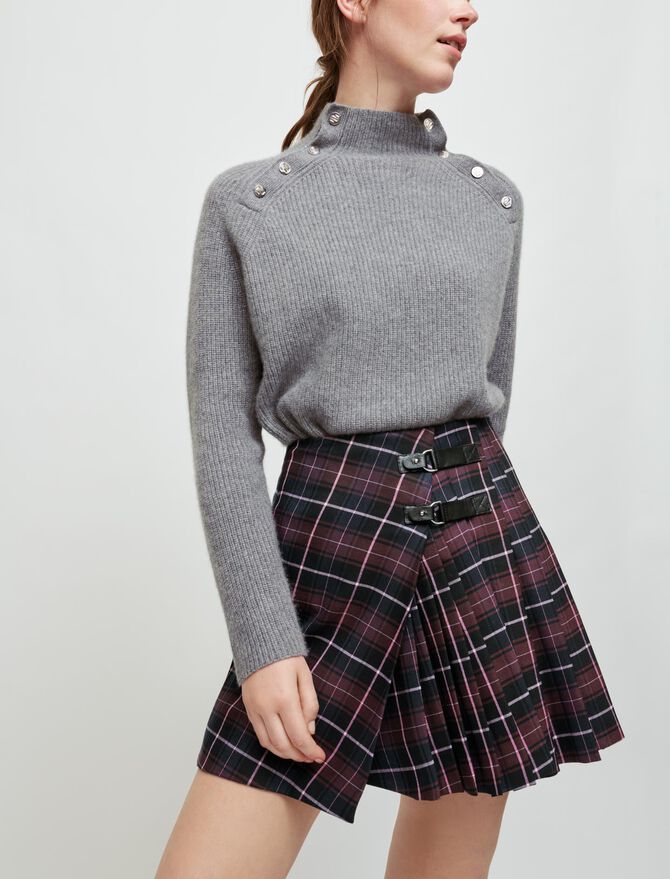 Falda plisada de cuadros estilo escocés