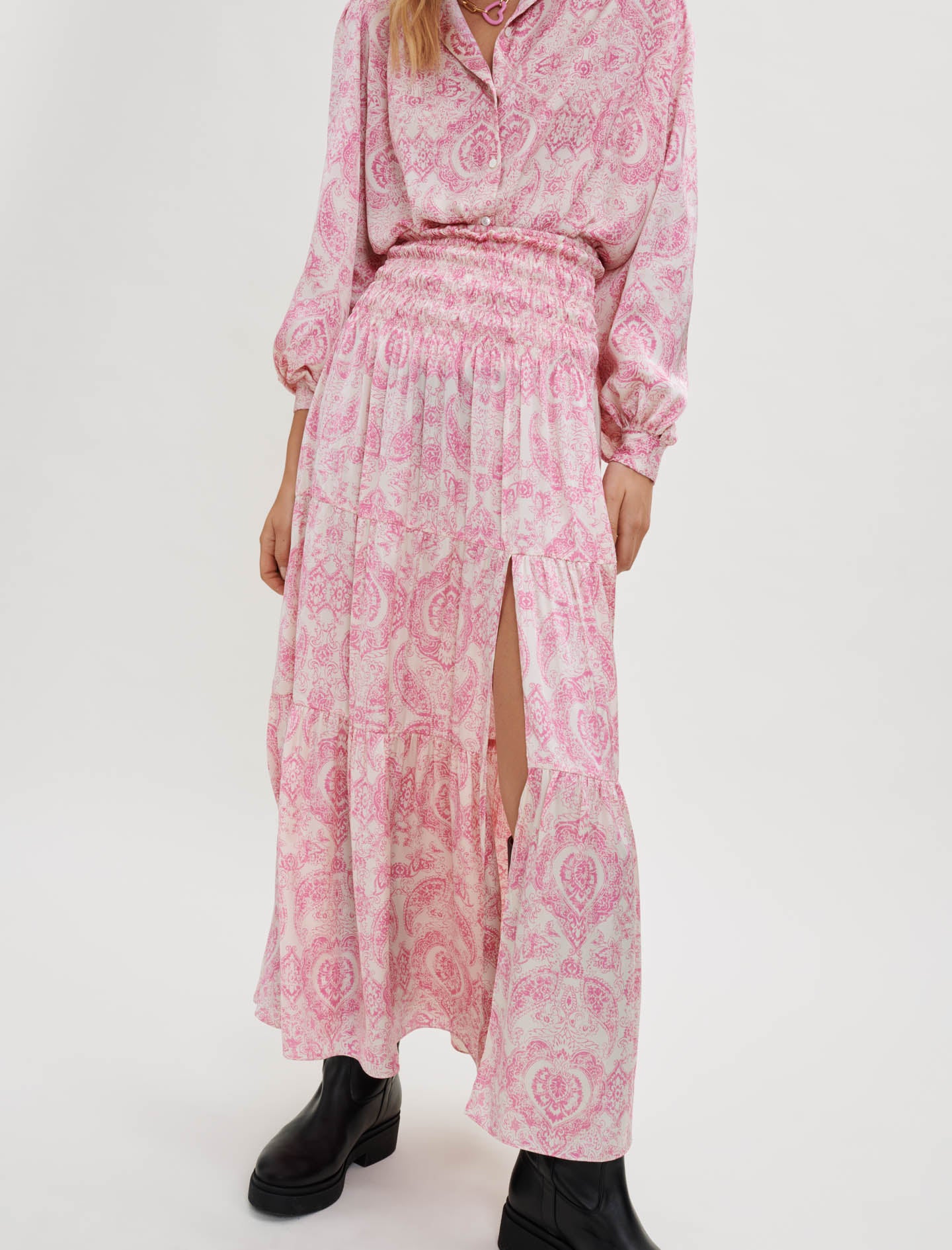 Falda de raso estampada