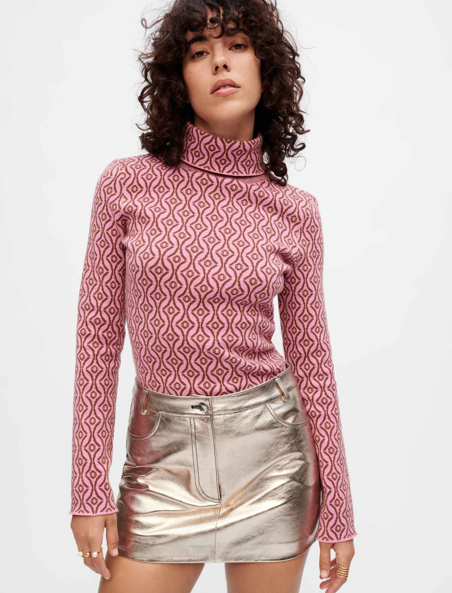Falda de piel metalizada