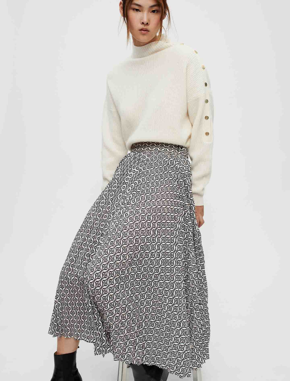 Falda estampada y plisada