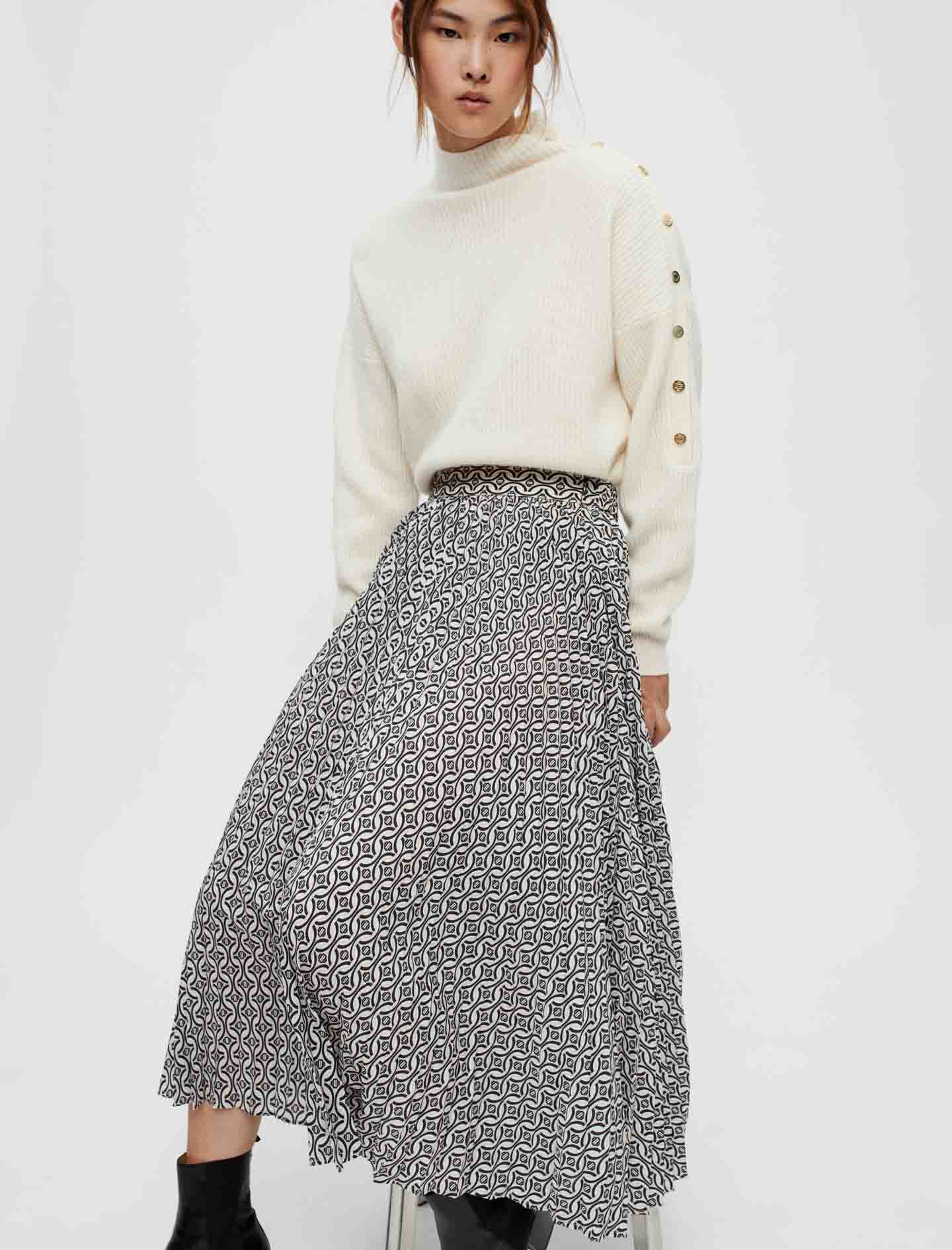 Falda estampada y plisada