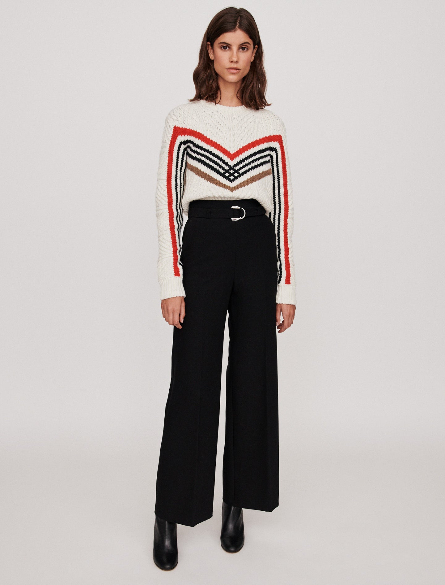 Pantalón ancho con cinturón