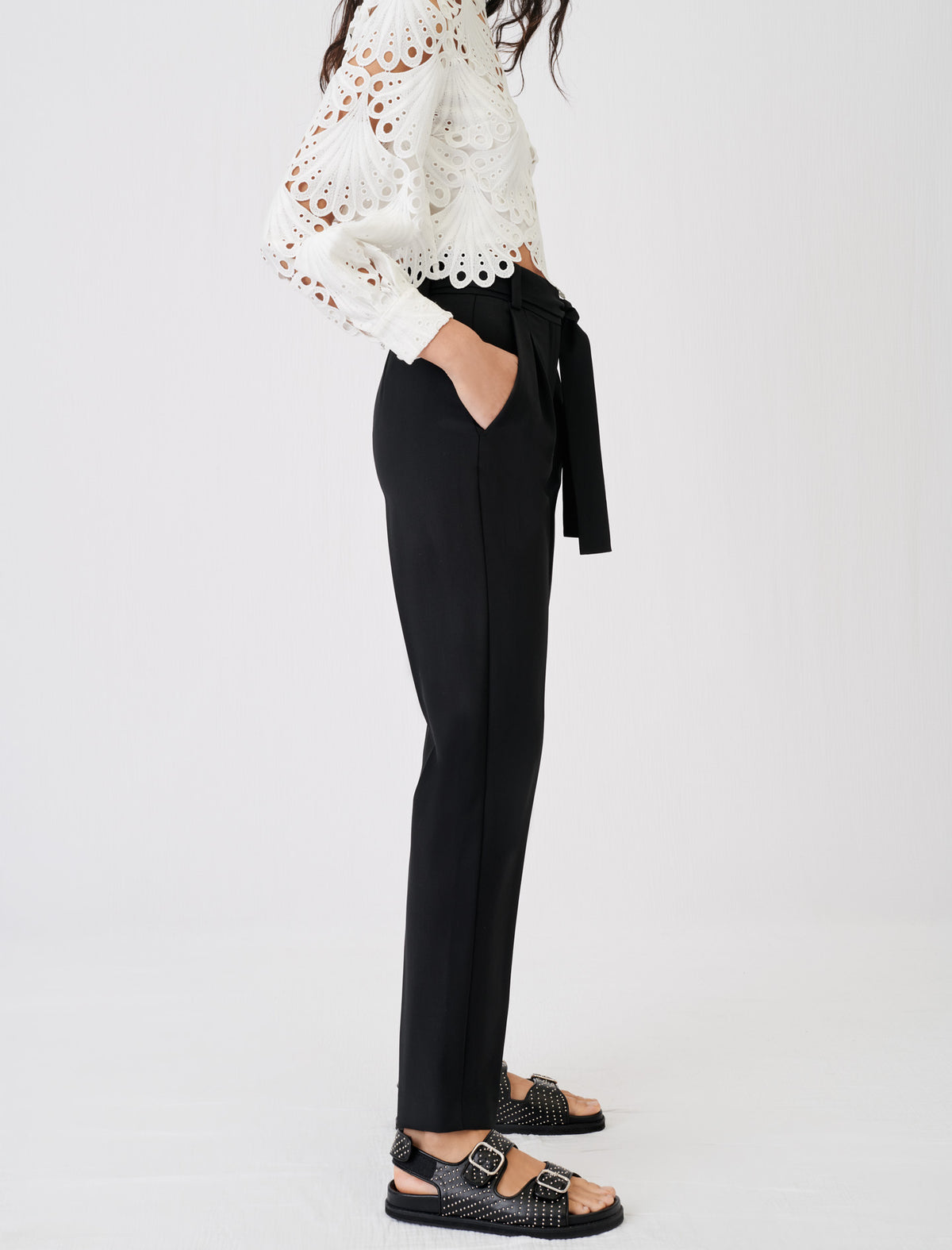 Pantalón de talle alto con cinturón