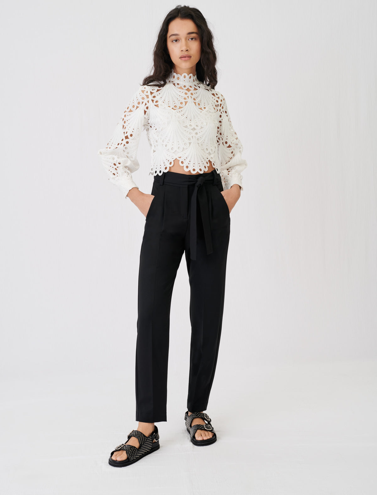 Pantalón de talle alto con cinturón