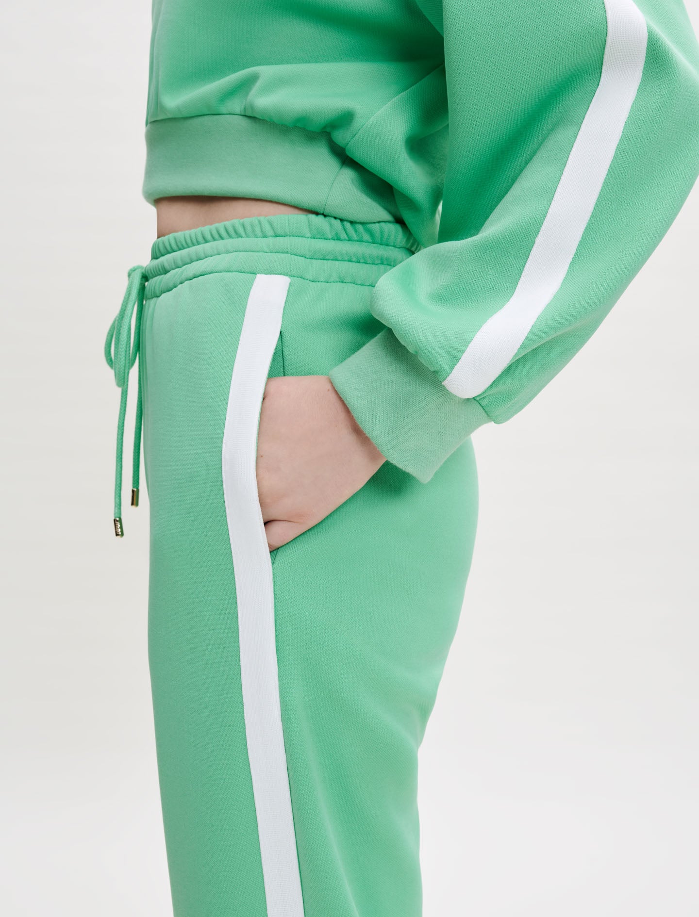 Pantalón de chandal con bandas