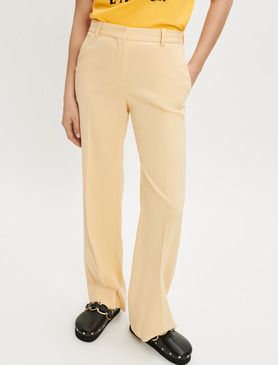 Pantalón recto de viscosa elástica